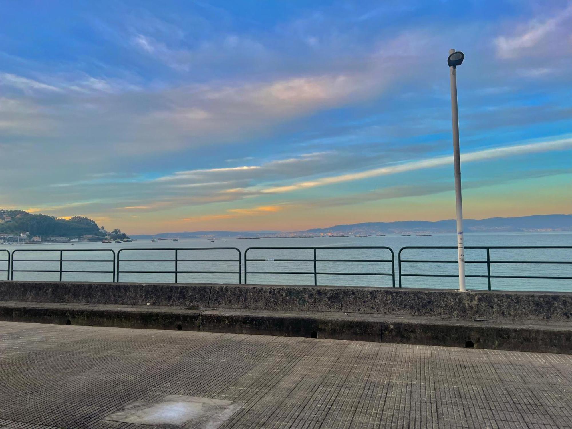 Apartamento Centrico Cerca De La Playa Bueu Exterior foto