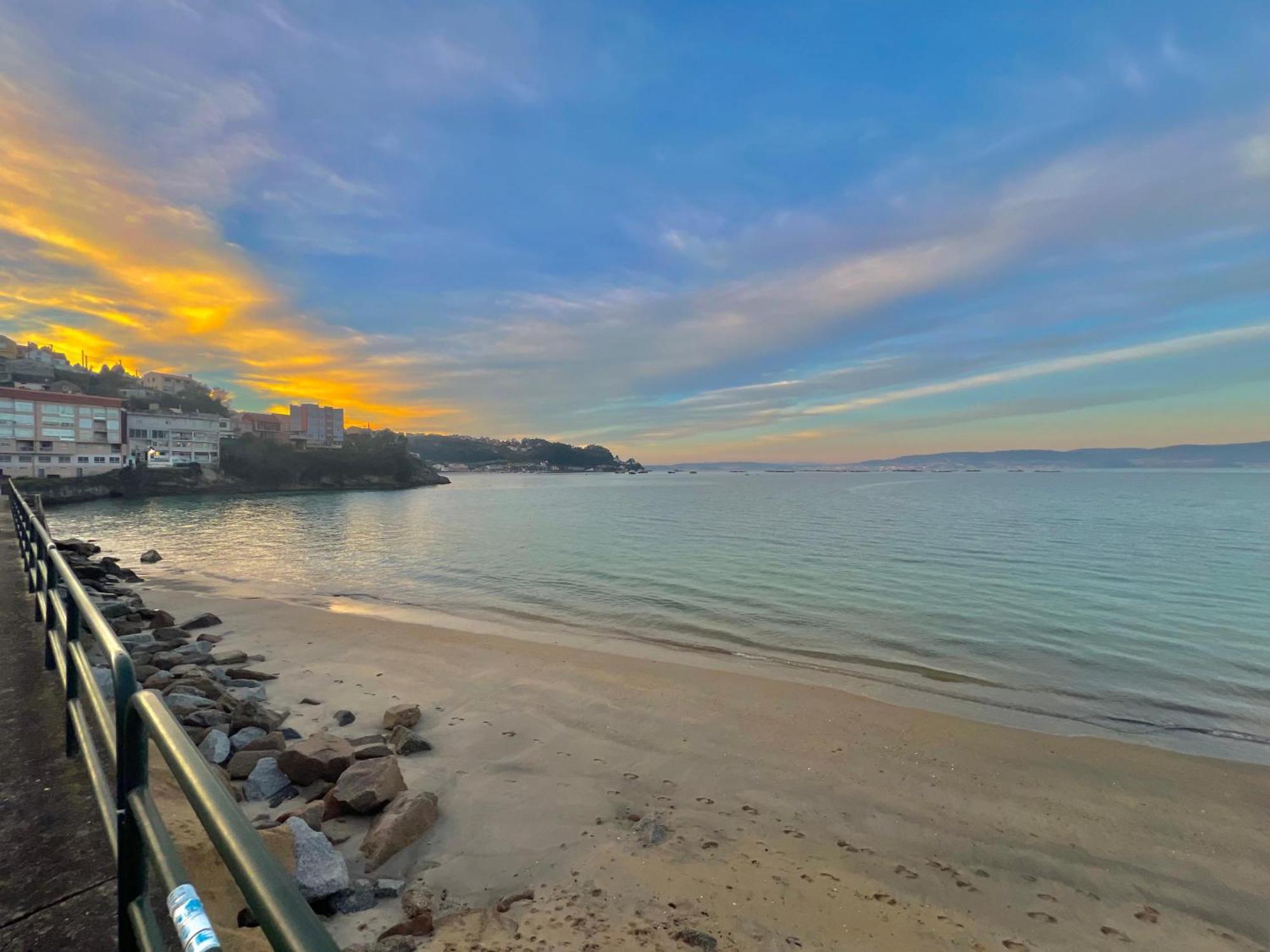Apartamento Centrico Cerca De La Playa Bueu Exterior foto